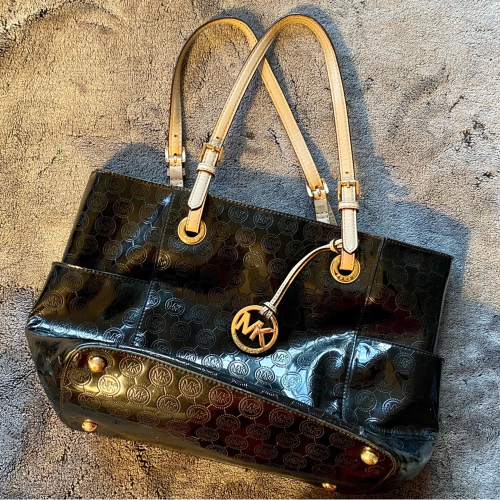 Michael Kors tote, like new!